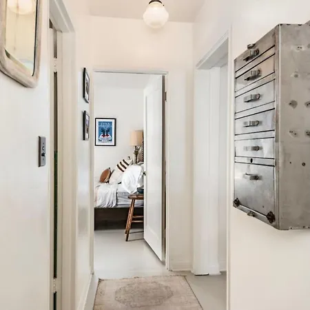 The Library Suite - The Marlowe Boutique Hotel